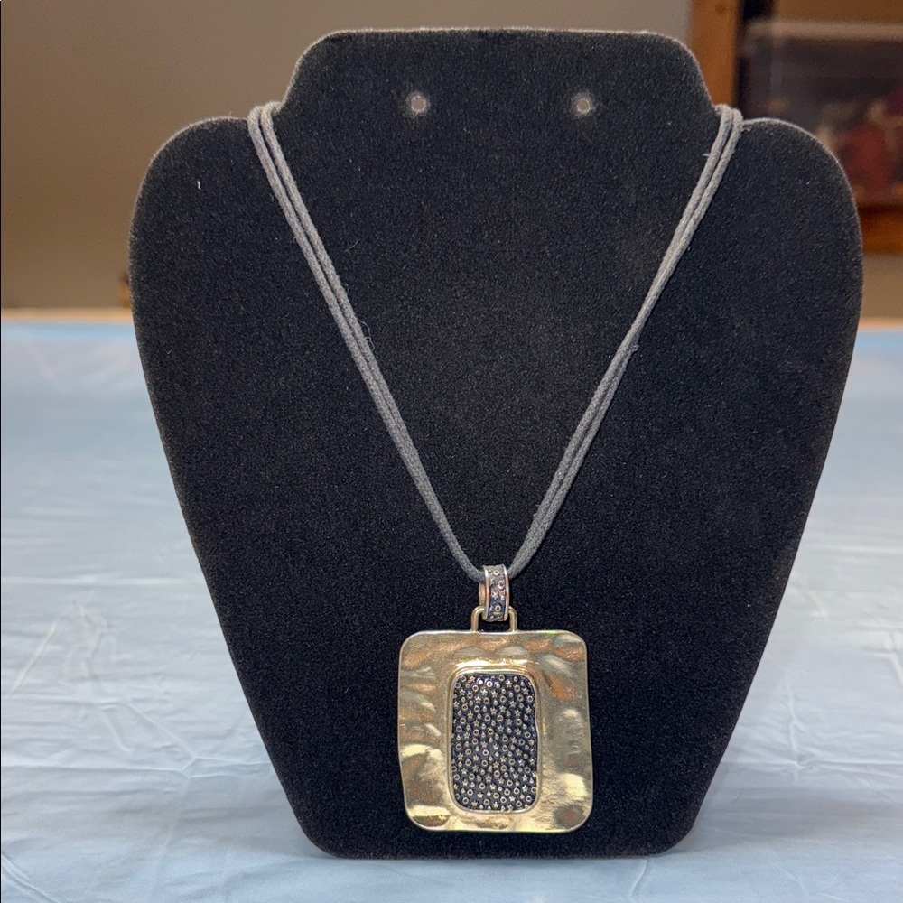 Necklace - Picture 2 of 2